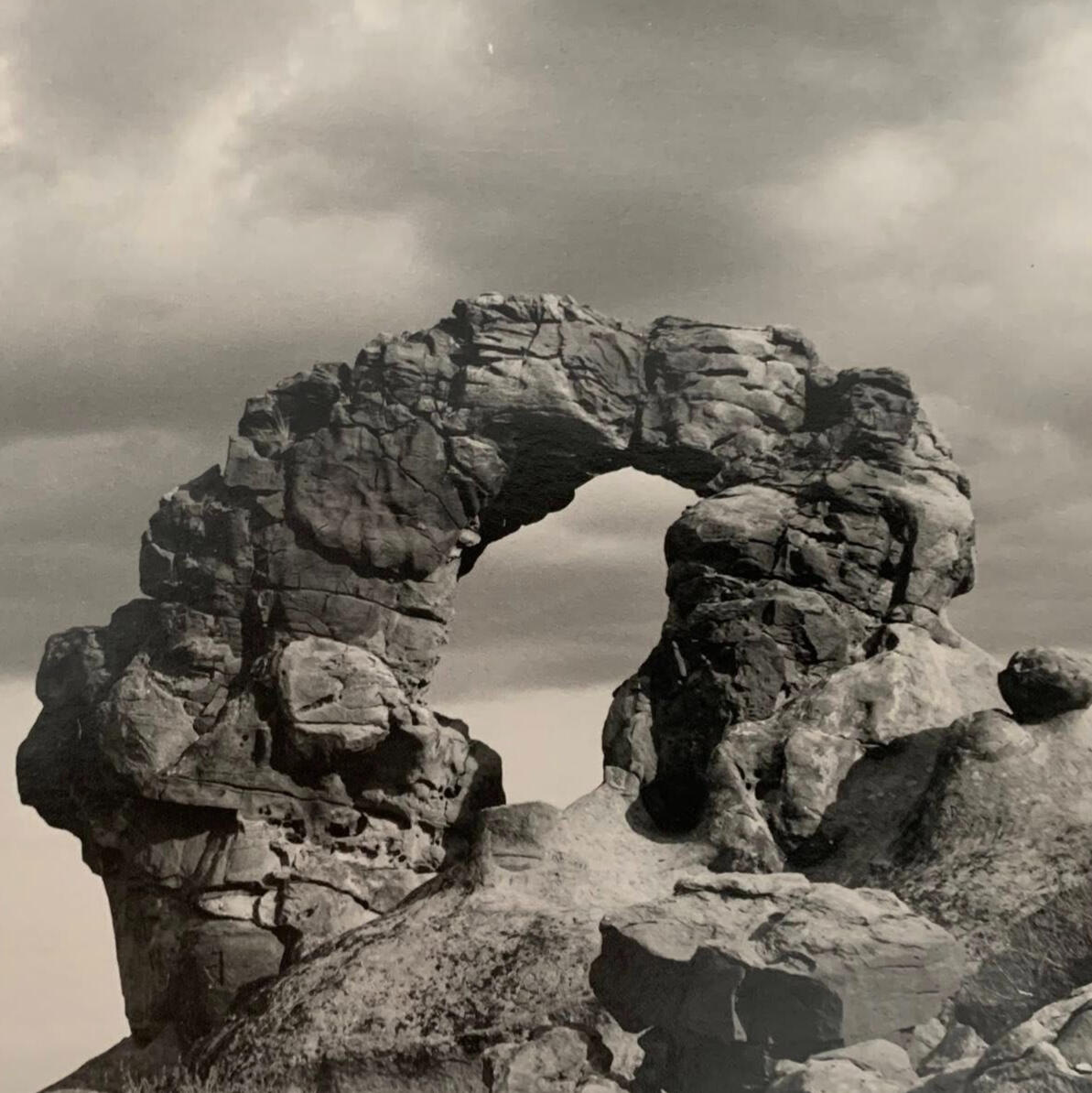 Photo of donut rock outside Coalinga in Warthan Canyon before its collapse.